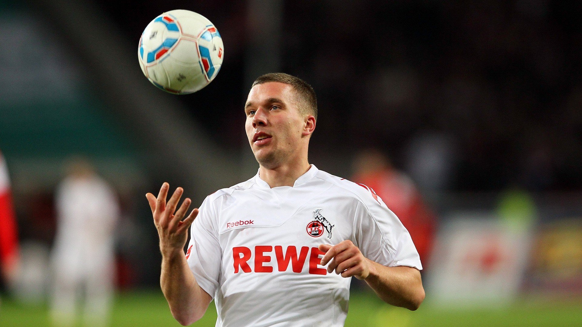 九游体育博彩-滑板花式赛：街头文化的运动盛典，花式滑板的动作术语